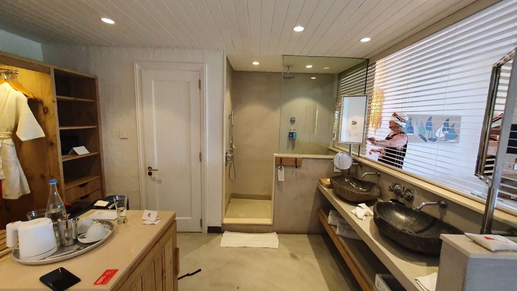 Couple Privilege Suite Zilwa Attitude