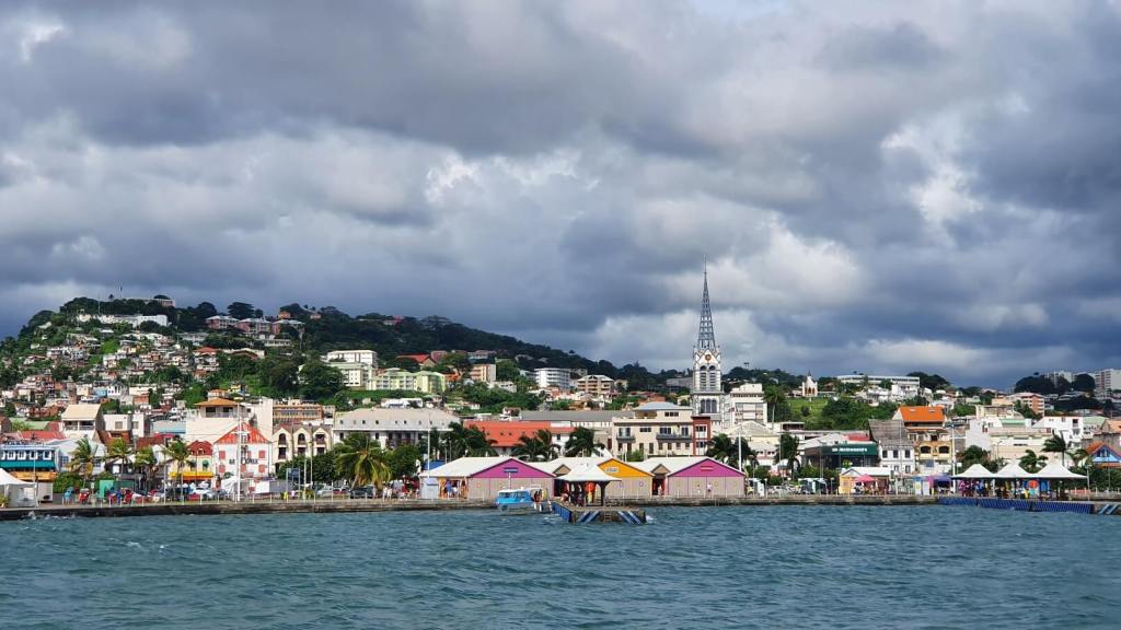 Blick auf den Hafen von Fort-de-France