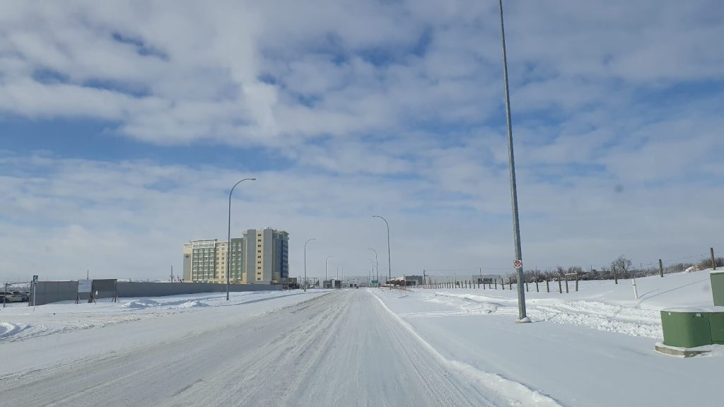 Fahrt zum Flughafen in Calgary, Winterreifen sinnvoll