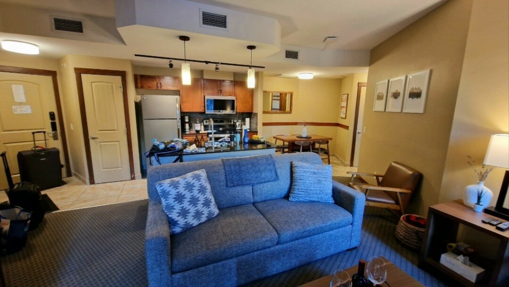 Falcon Crest Lodge in Canmore