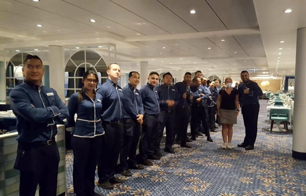 Yvonne von ChefinTravels mit der Crew vom Atlantik Restaurant