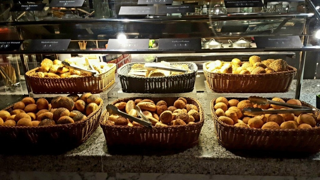 Buffetrestaurant Anckelmannsplatz auf der Mein Schiff 2
