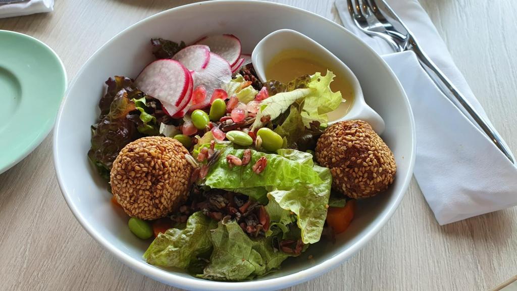 Gesunde Bowl im Ganz Schön Gesund auf der Mein Schiff 2