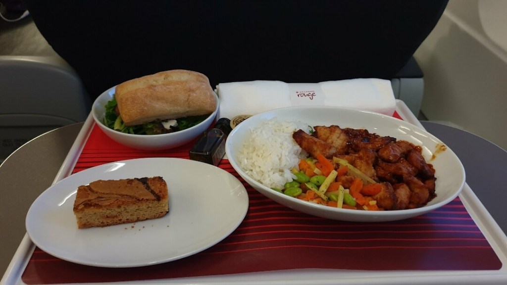 Mittagessen bei der Air Canada Rouge