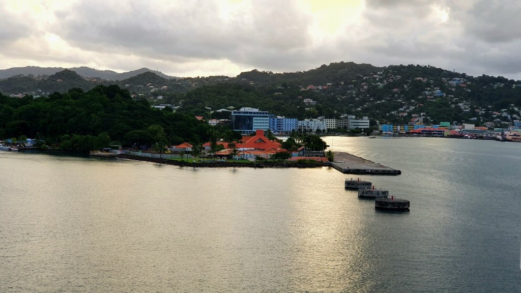 Hafeneinfahrt nach Castries