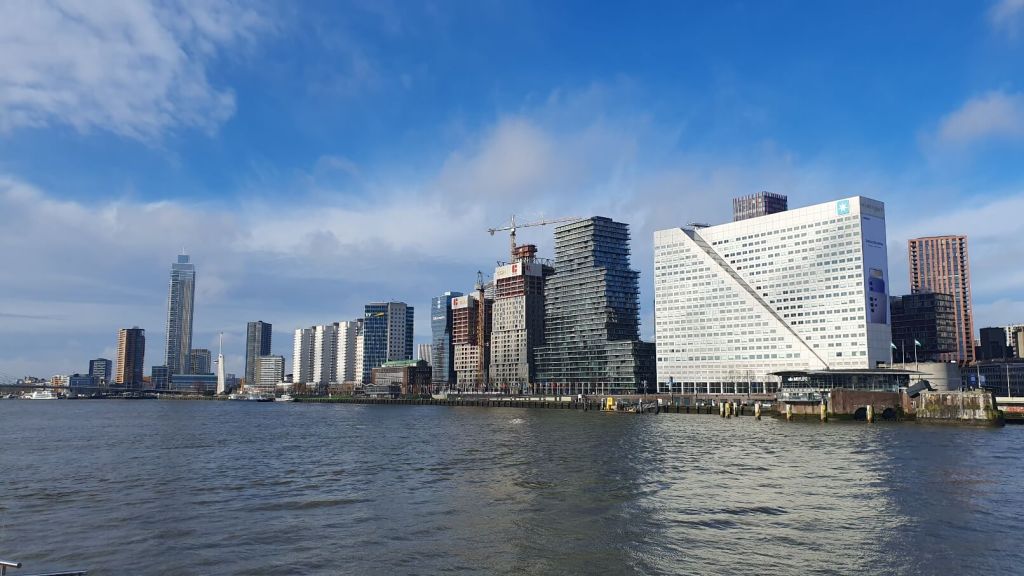 Ausblick auf Rotterdam von der Viva Cruises Flusskreuzfahrt