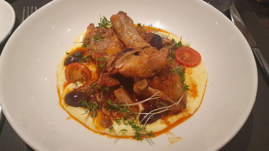 Abendessen auf der Viva Two