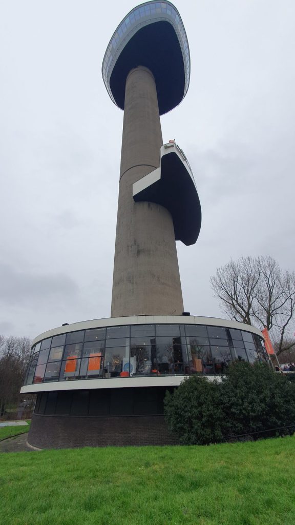 Cafe und Restaurant im Euromast in Rotterdam