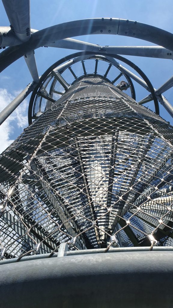 Der Atzelbergturm im Taunus
