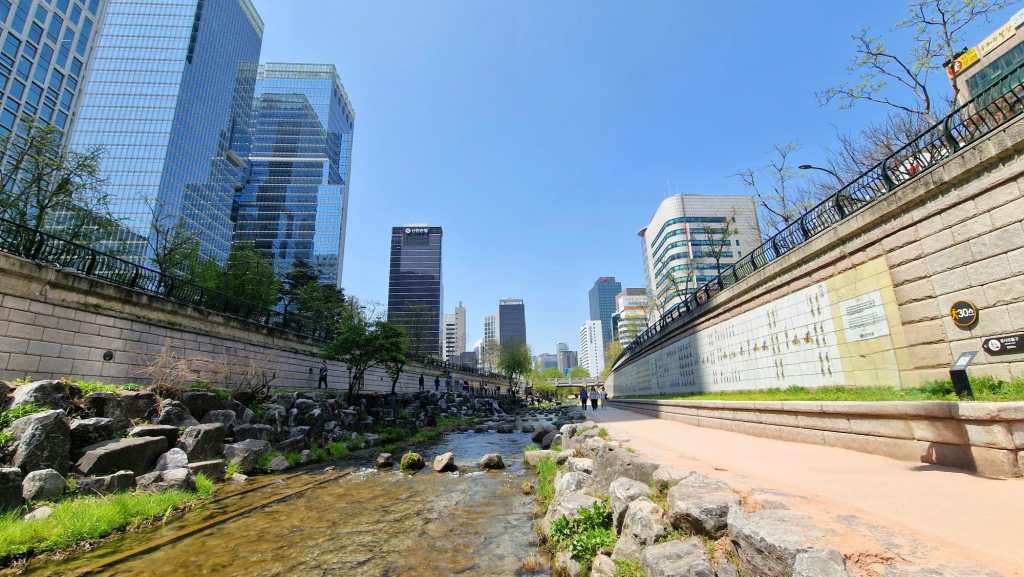Cheonggyecheon, Oase Mitten in Seoul