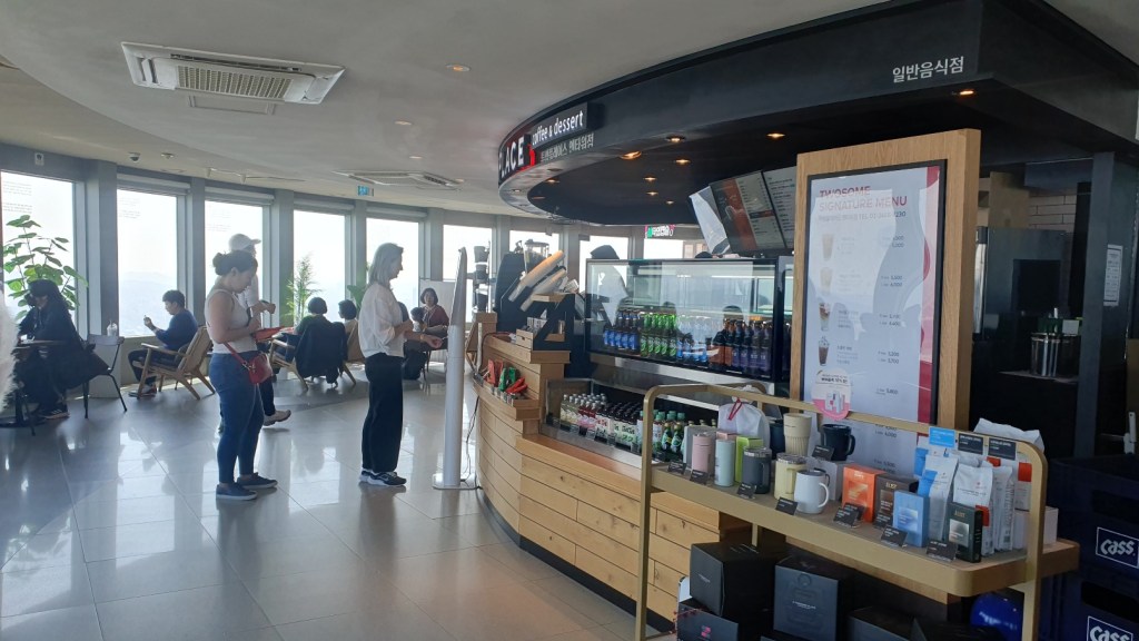 Cafe auf der Aussichtsplattform