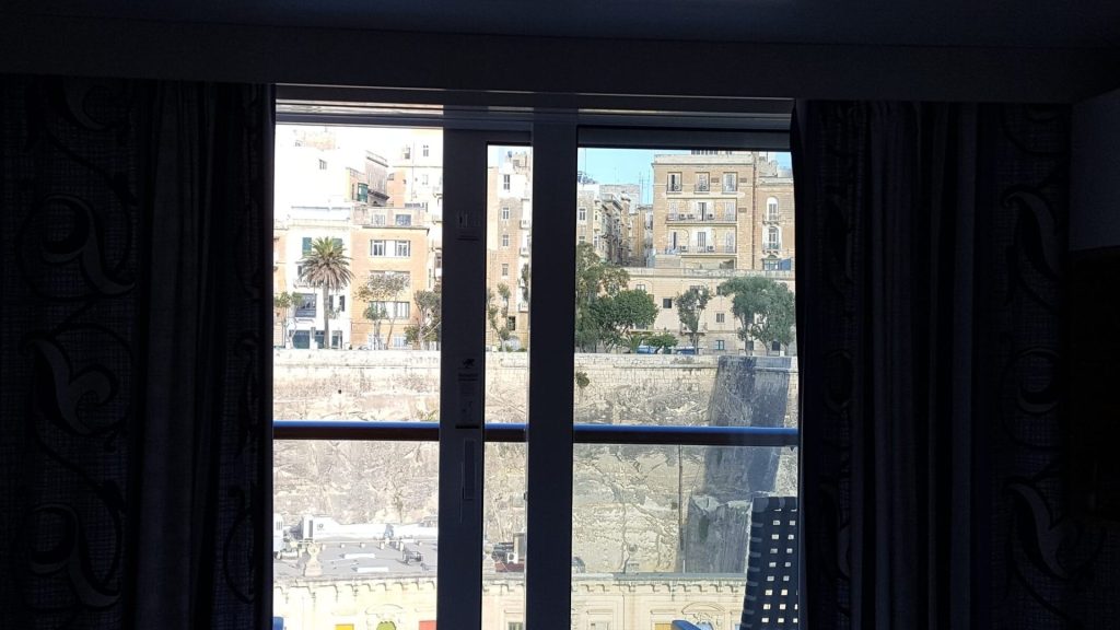 Mein Schiff mitten in Valletta