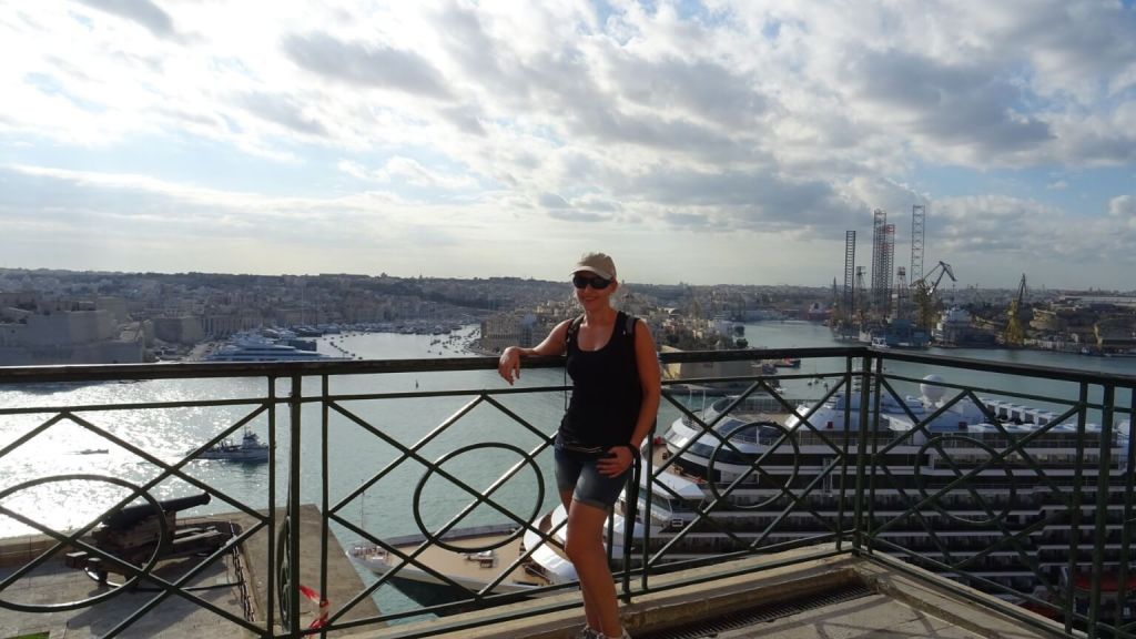 Yvonne beim Landausflug Valletta auf Malta