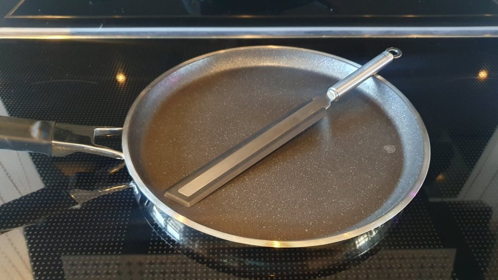 Rösle Crepepfanne und Wender