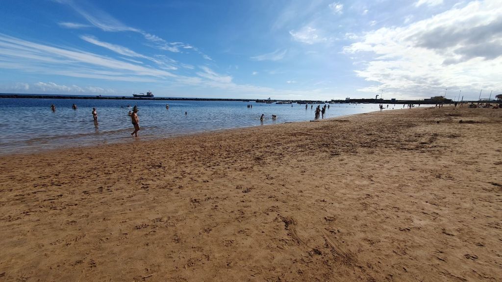 Schöner ruhiger Strand auf Teneriffa