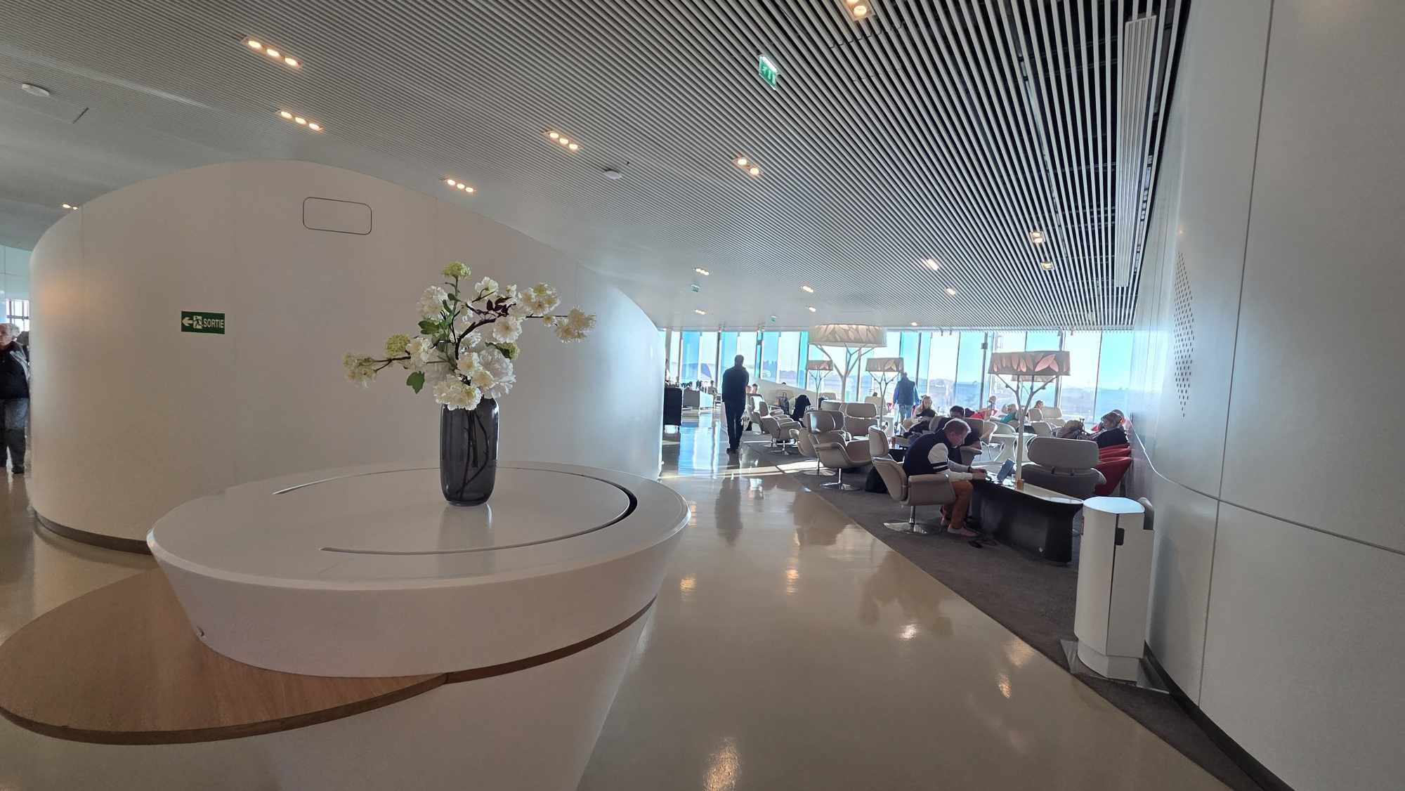 Air France Lounge Paris – Terminal 2E, Halle M