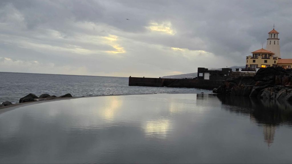 Naturpool im Dreams Madeira Resort Spa and Marina