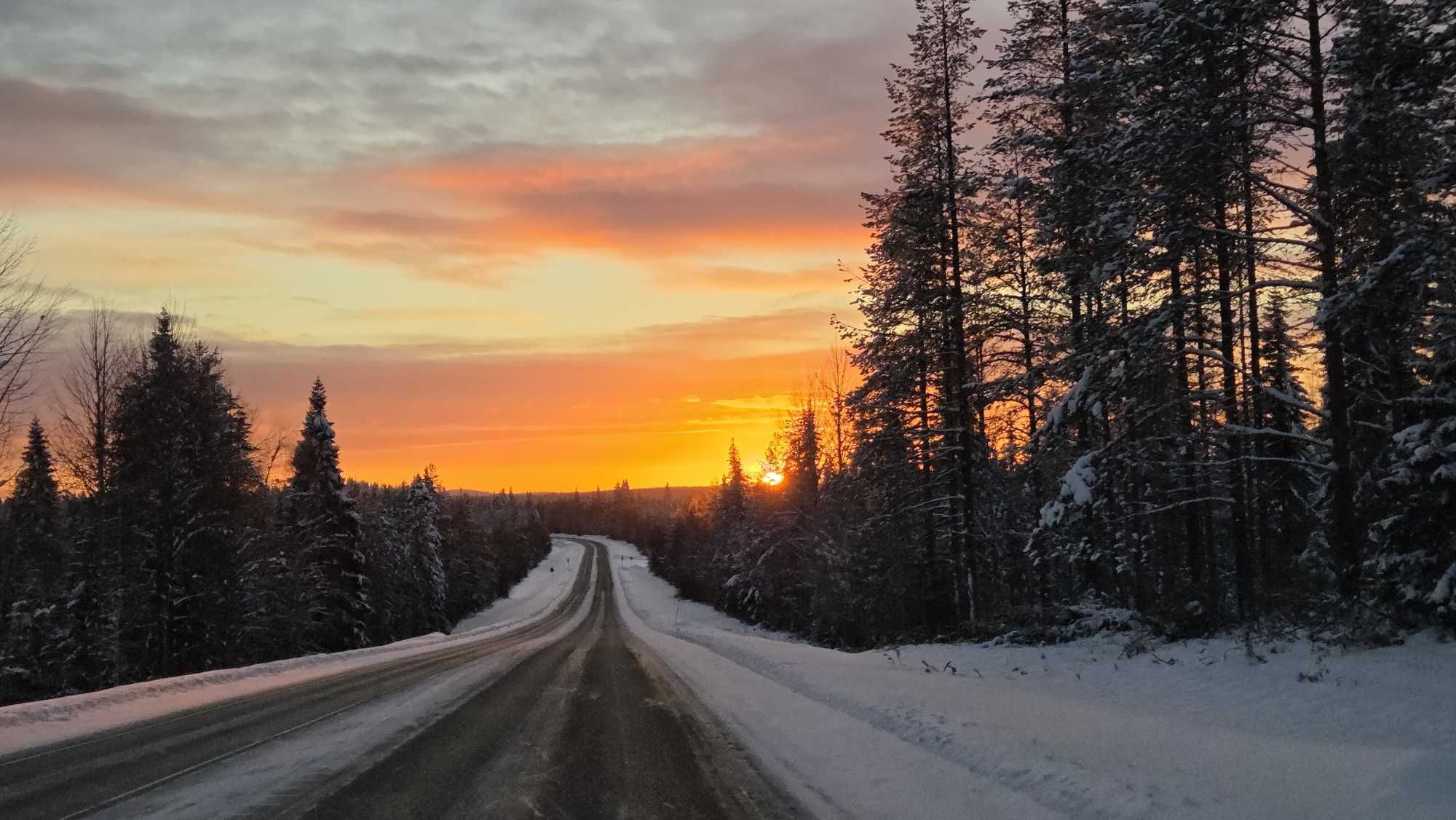 Traumhafte Sonnenuntergänge bei meiner Finnland Winterreise