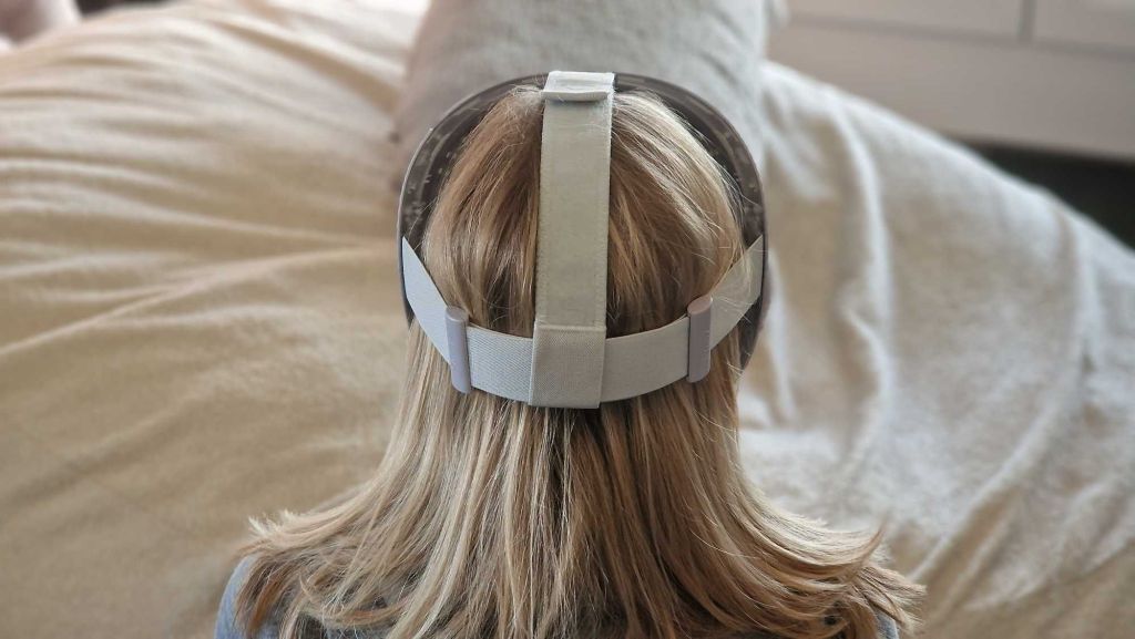 Bequeme Befestigung - individuell anpassbar für jeden Kopf - Shark CryoGlow Maske