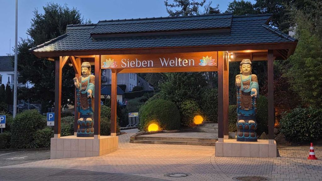 Sieben Welten Hotel SPA Resorts am Abend