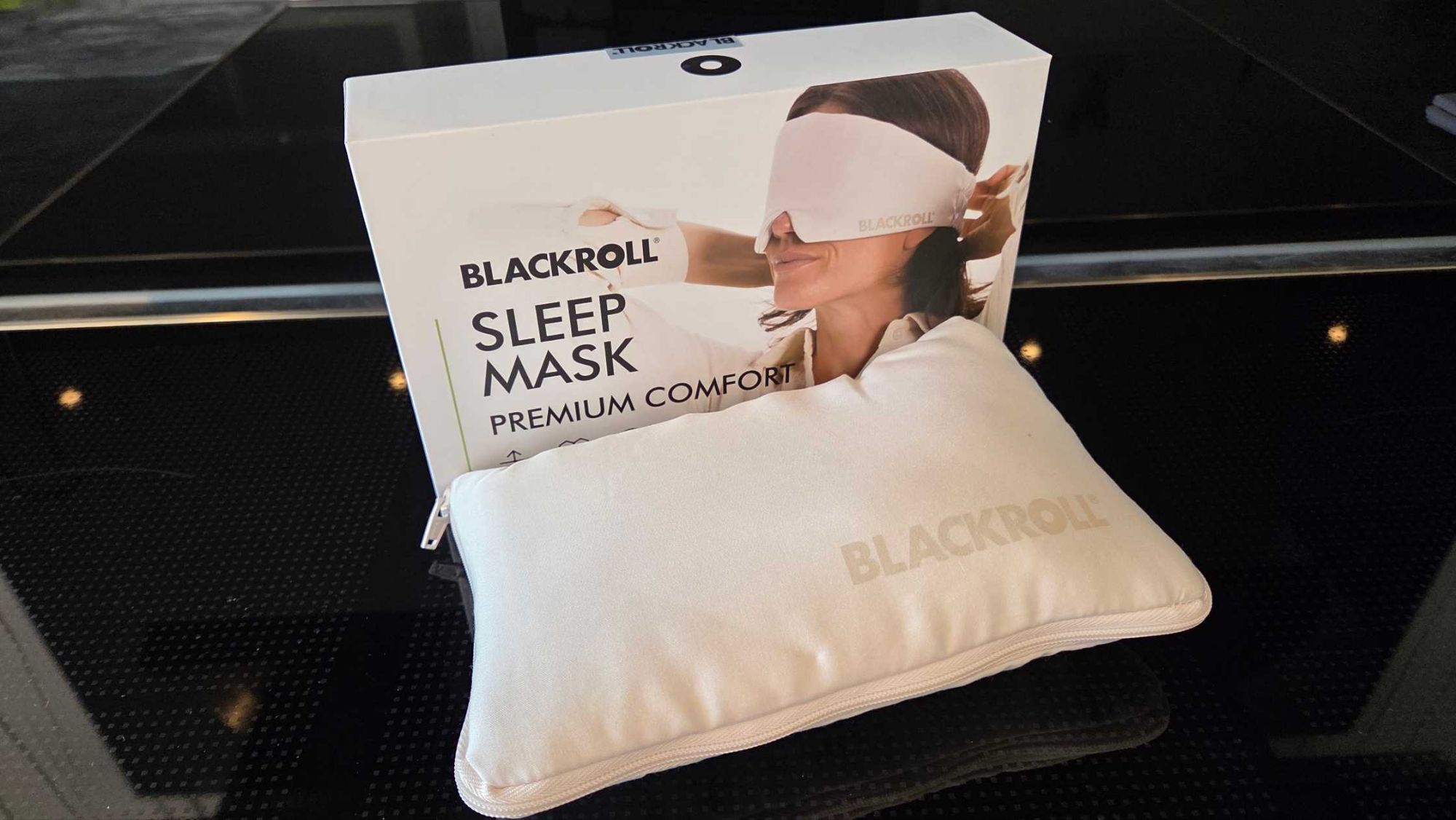 BLACKROLL Schlafmaske in der Originalverpackung mit Tasche