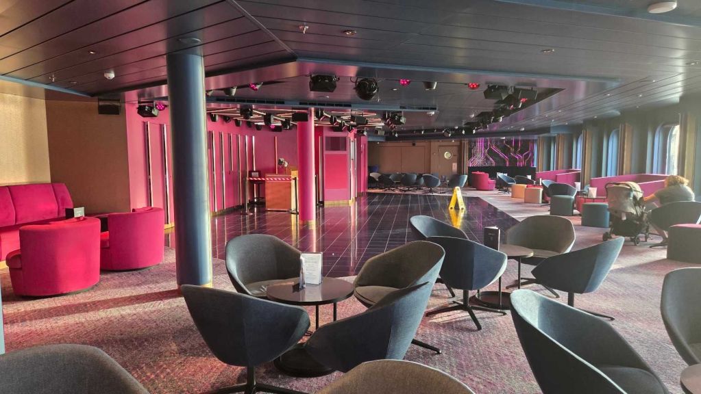 Disco und Bar auf der Mein Schiff Flow